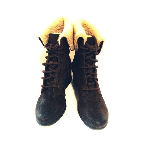 UGG Zea Leather Women Boots Size 9 - Picture 3 of 9